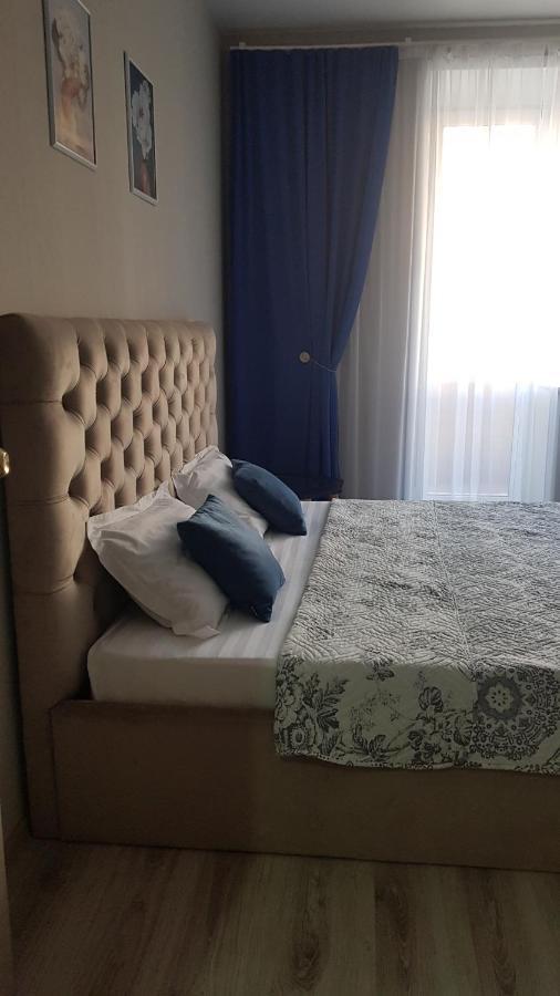 Трц Kostanay Plaza Lägenhet Exteriör bild